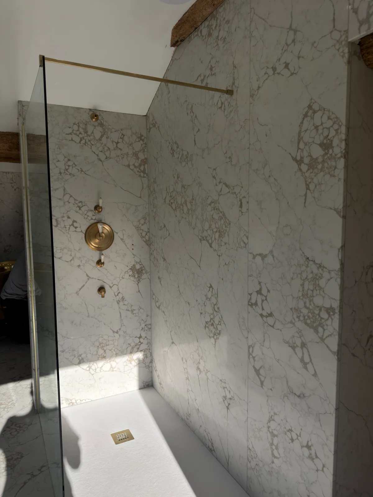 20mm full height quartz shower